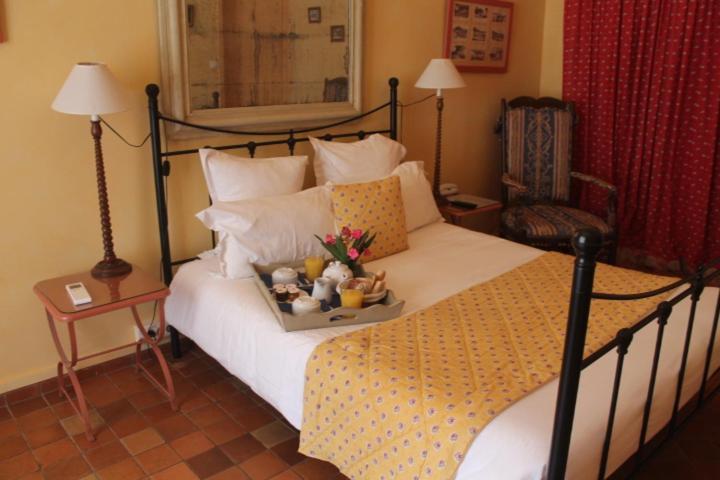 פורקרול Auberge Des Glycines מראה חיצוני תמונה