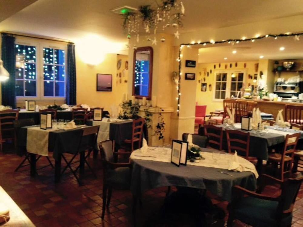 פורקרול Auberge Des Glycines מראה חיצוני תמונה