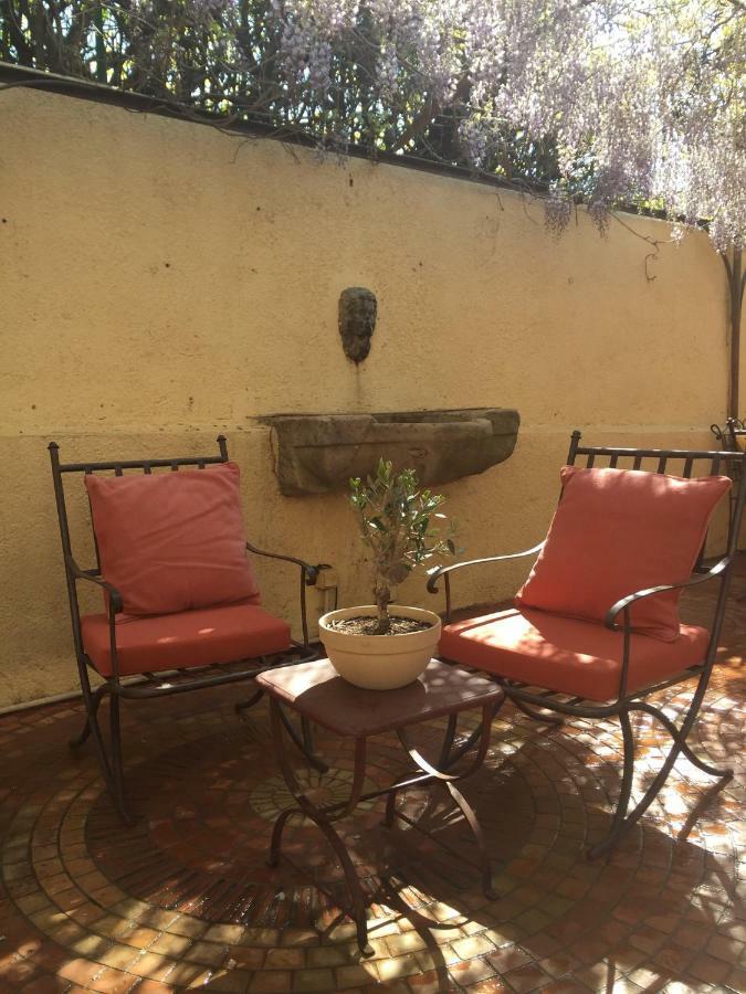 פורקרול Auberge Des Glycines מראה חיצוני תמונה