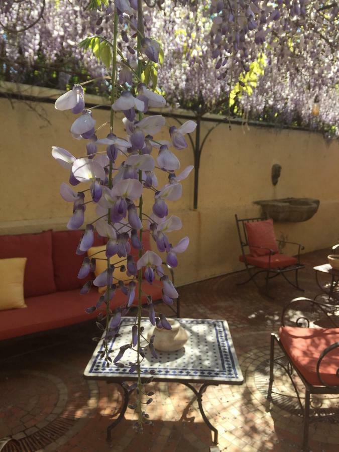 פורקרול Auberge Des Glycines מראה חיצוני תמונה