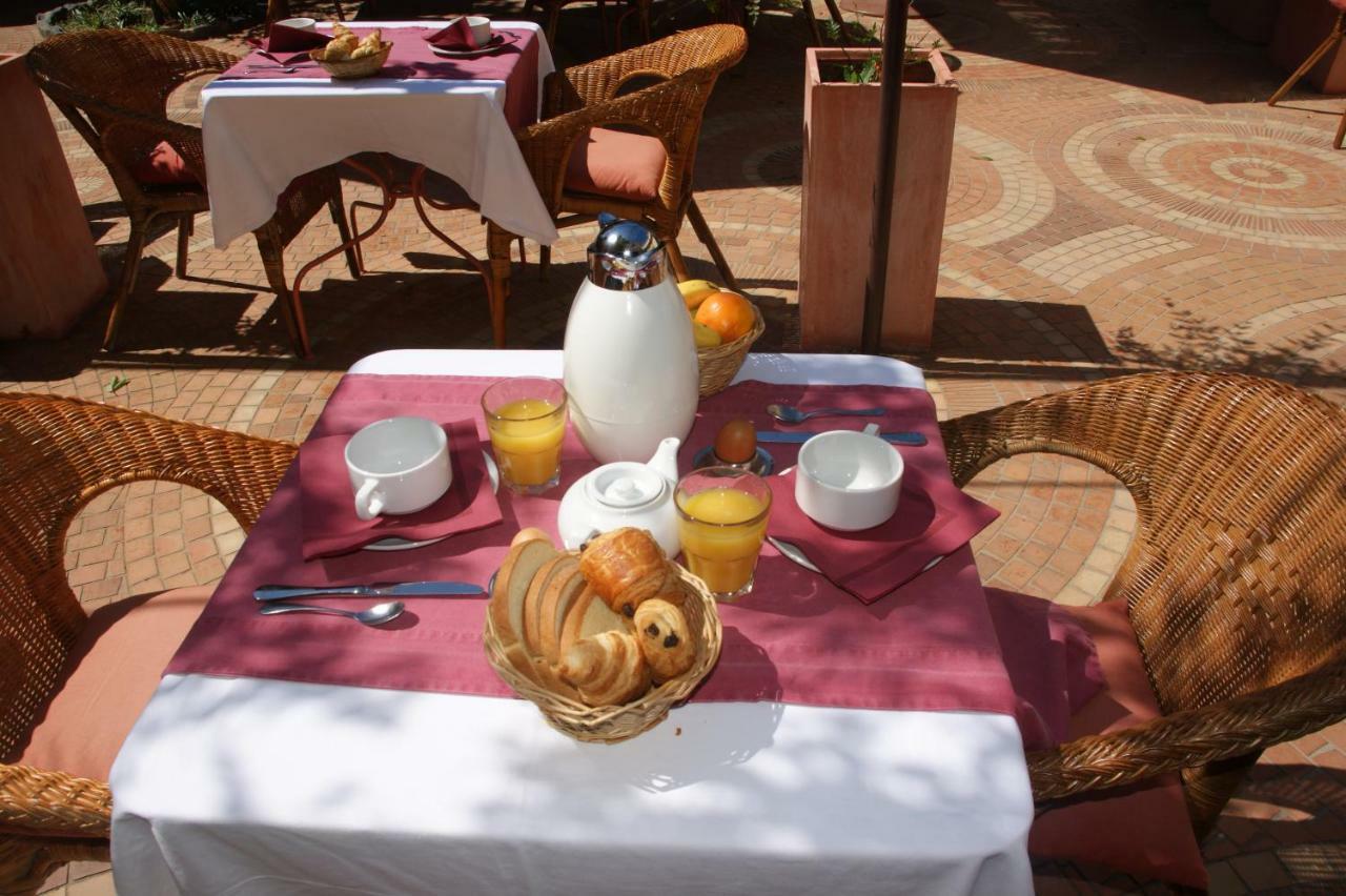 פורקרול Auberge Des Glycines מראה חיצוני תמונה