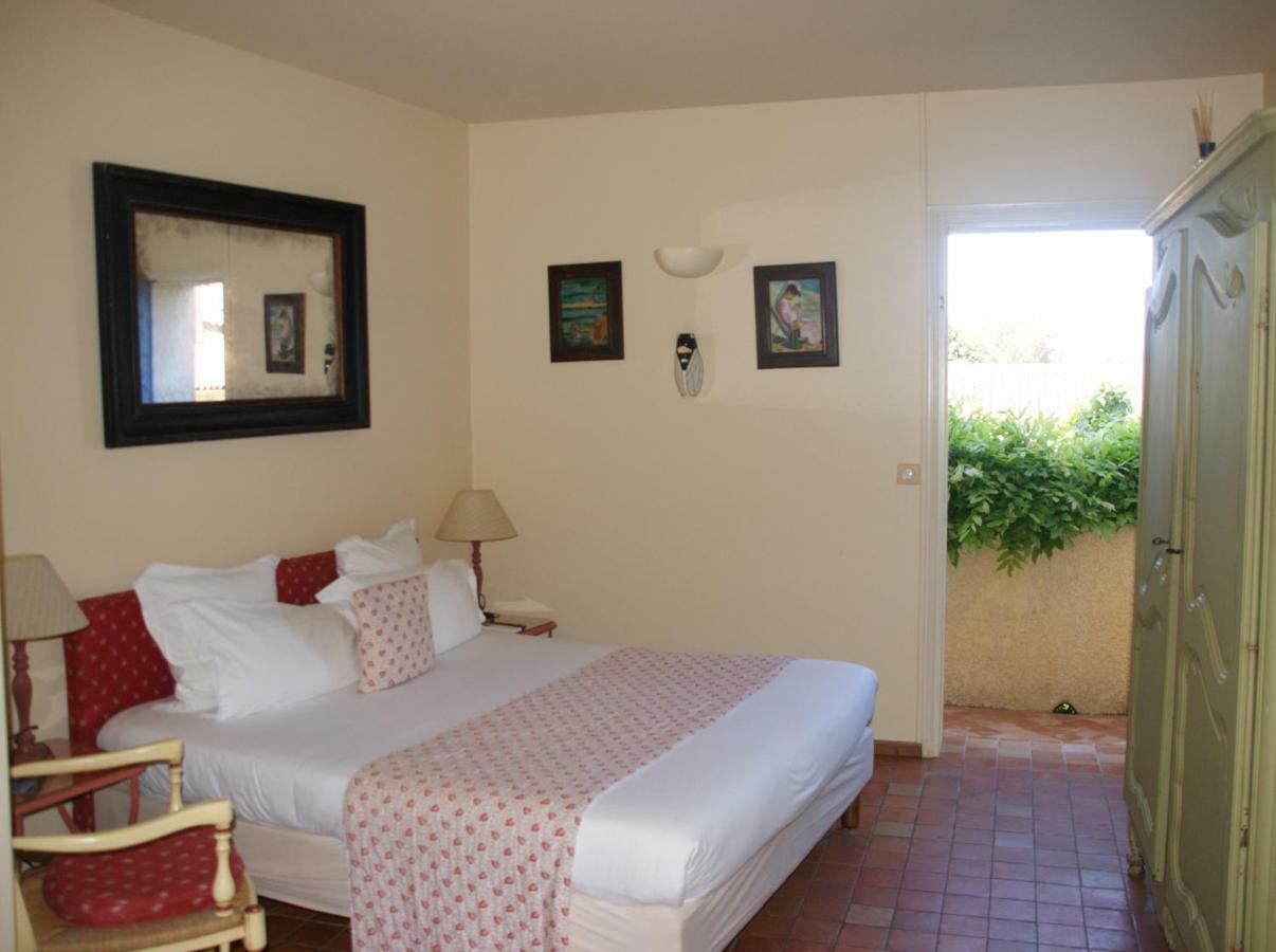 פורקרול Auberge Des Glycines מראה חיצוני תמונה