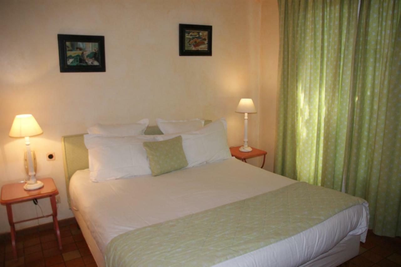 פורקרול Auberge Des Glycines מראה חיצוני תמונה