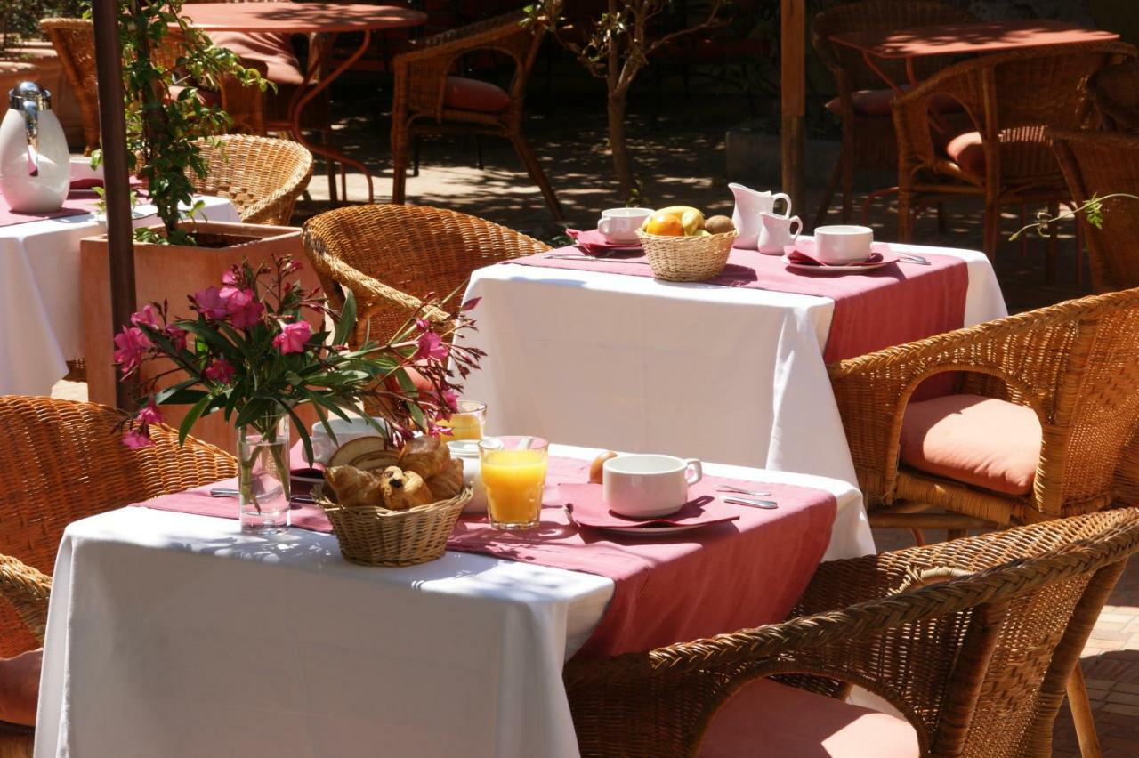 פורקרול Auberge Des Glycines מראה חיצוני תמונה